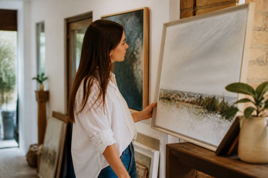 Artwork near me: how to find unique local pieces for your home